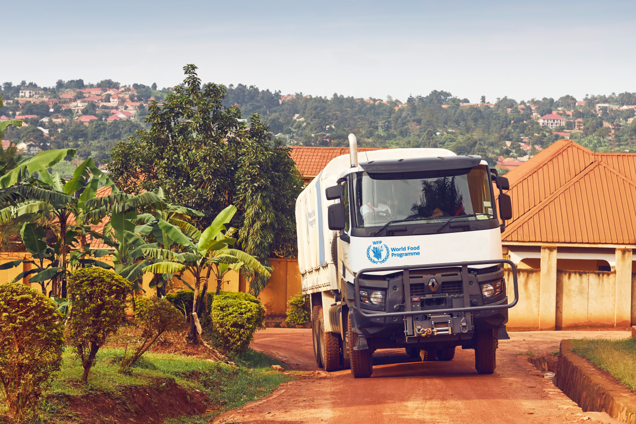 Renault Trucks des WFP in einer Stadt