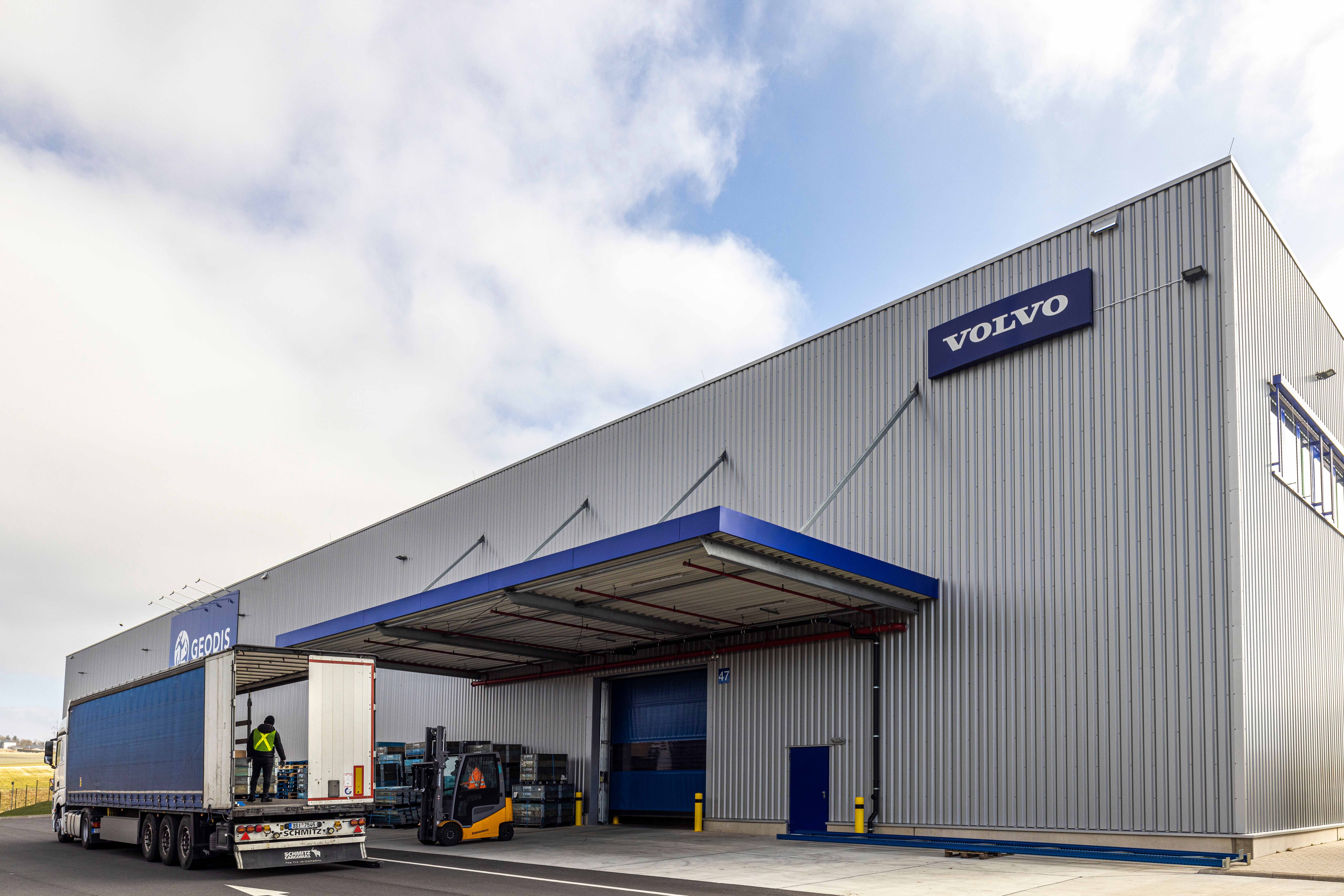 Lieferzone des Zentrallager der Volvo Group in Malsfeld.