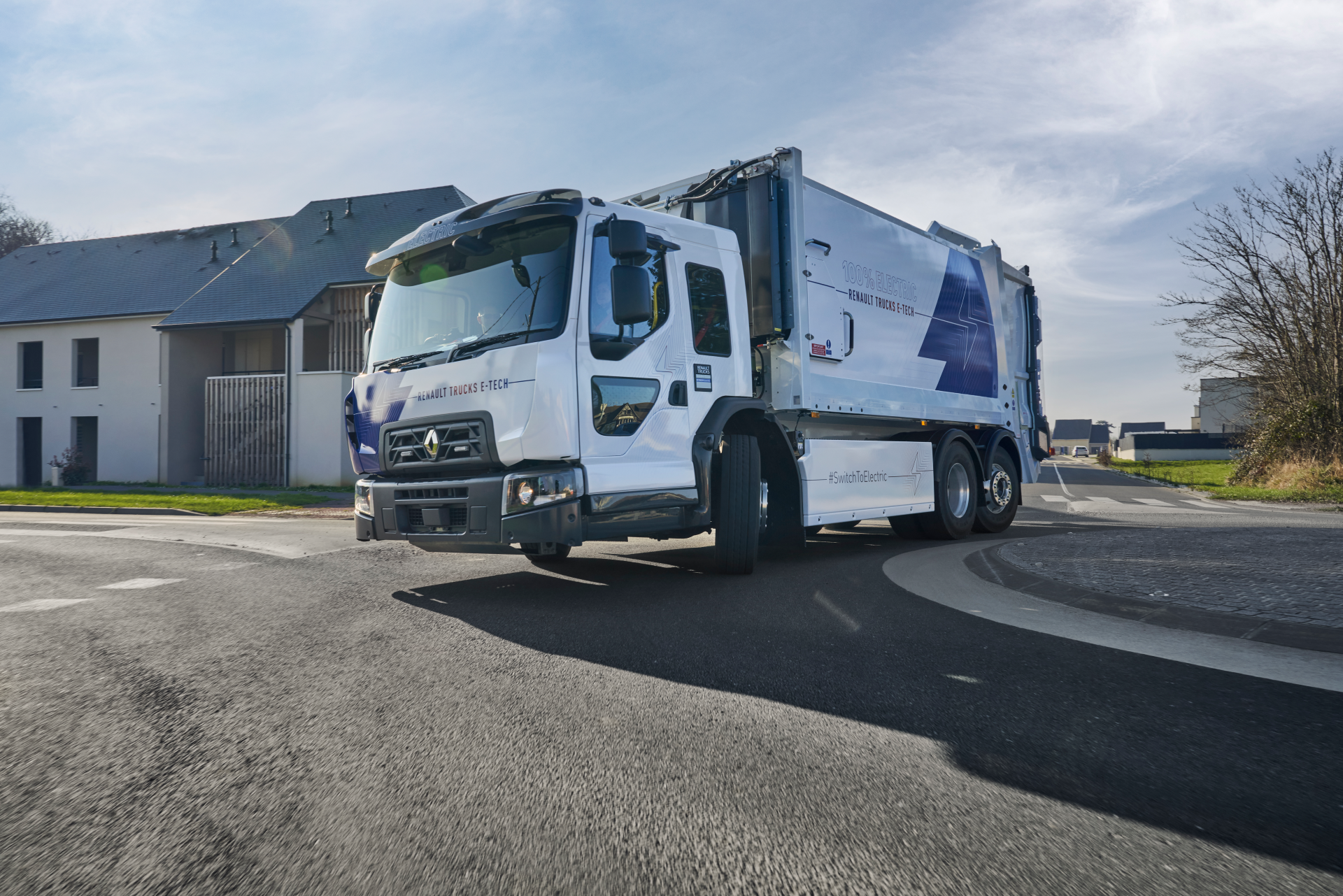 Renault Trucks E-tech D Wide mit Abfallsammelaufbau.