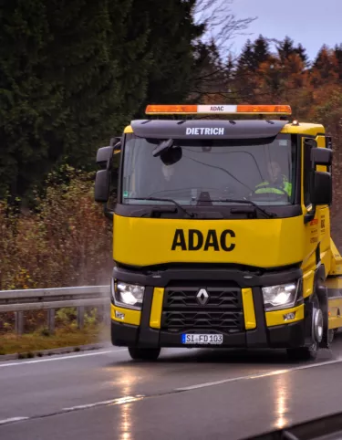 Renault-Trucks-ADAC-01
