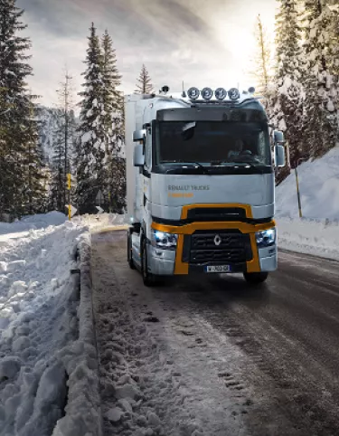 Renault_Trucks_T_High_520_2019_02