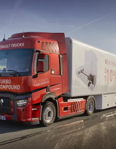 Renault Trucks T mit neuer Motorgeneration auf der Straße.
